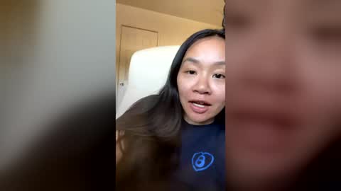 trvnkitty online show from July 6, 10:45 pm