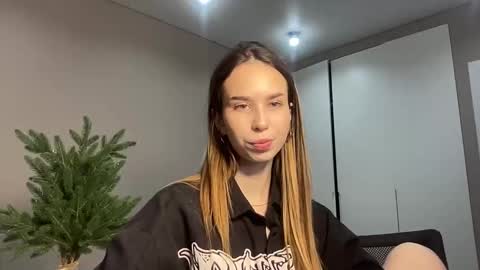 tryme_muse online show from January 11, 5:18 pm