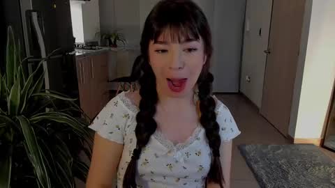 Tsuky online show from January 8, 2:25 am