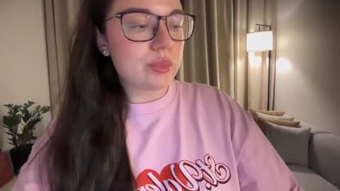 Ariana online show from July 5, 8:36 pm