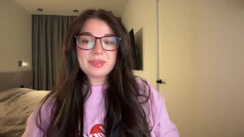 Ariana online show from June 2, 8:32 pm