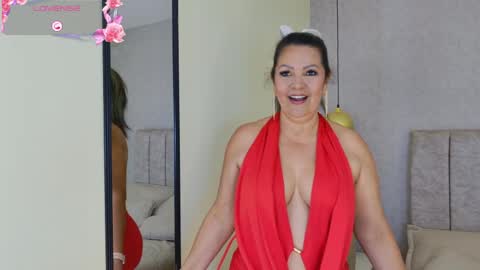 tutu_milf online show from May 1, 9:07 pm