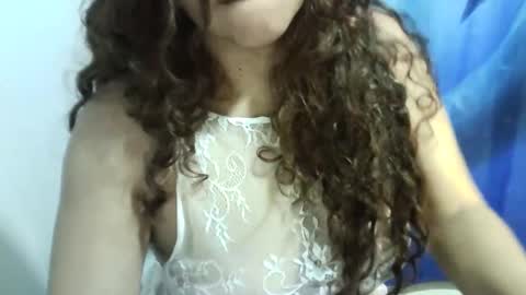 Snapshot of tuzusy chatting on December 23, 6:00 am tuzusy online show from December 23, 6:00 am