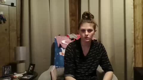 twizzler_twizzle online show from March 16, 2:14 am