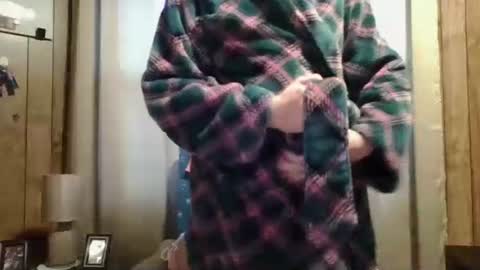 twizzler_twizzle online show from March 16, 10:24 pm