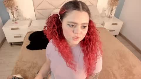 Twiggy online show from March 7, 8:49 pm