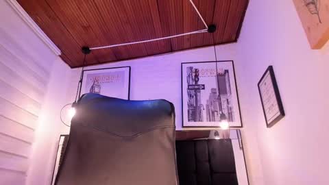       online show from October 4, 4:29 am