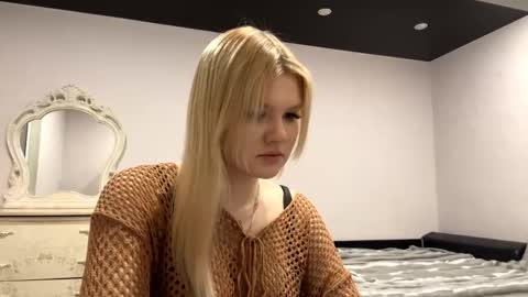 Anny online show from February 28, 3:33 pm