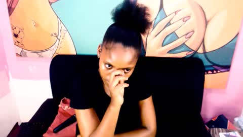 Snapshot of tyrabangz chatting on March 5, 7:06 pm Tyra online show from March 5, 7:06 pm