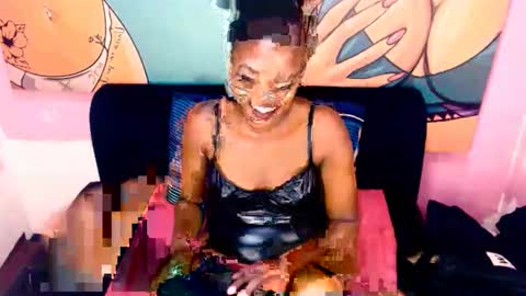 Snapshot of tyrabangz chatting on January 7, 7:17 pm Tyra online show from January 7, 7:17 pm