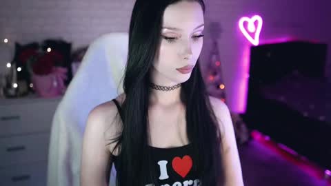 Izzy    online show from February 23, 5:34 pm