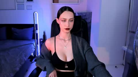 unaericaabistrong online show from April 25, 7:00 pm