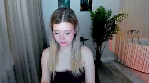 Alice online show from June 15, 7:58 pm