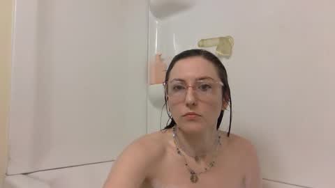 Lola Moonstone online show from January 18, 4:14 pm