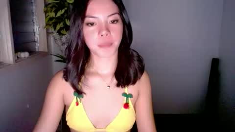 ur_sweetyprincess online show from May 21, 6:17 pm