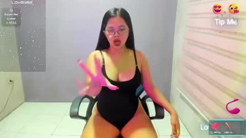 ur_wildlily online show from January 15, 4:13 pm