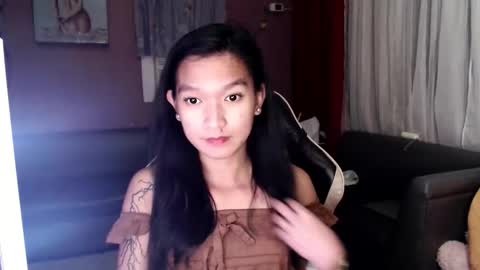 NEWRA  ALLISON online show from October 16, 6:43 pm