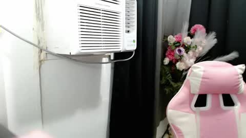 KAYE online show from April 20, 6:00 pm