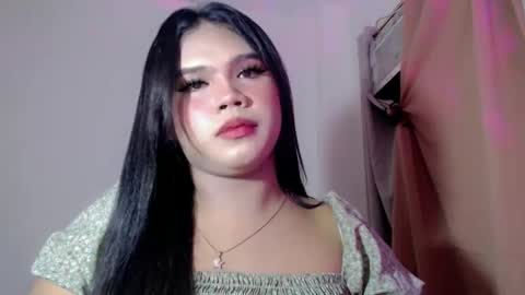 Snapshot of urbabysofia0305 chatting on February 18, 2:16 pm Sofia online show from February 18, 2:16 pm