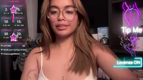 urdimplegurl online show from June 2, 8:21 pm