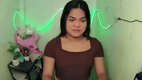 Snapshot of urhottie_bella chatting on September 10, 3:56 pm Bella DONT FORGET TO THUMBS UP AND FOLLOW online show from September 10, 3:56 pm
