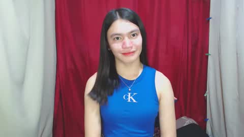 Snapshot of urhottiest_katey chatting on February 3, 6:49 pm Katey online show from February 3, 6:49 pm