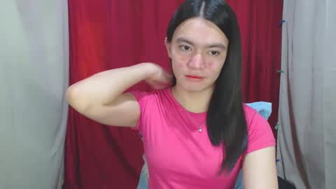 Snapshot of urhottiest_katey chatting on March 2, 5:44 am Katey online show from March 2, 5:44 am