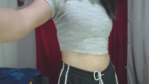 Snapshot of urhottiest_katey chatting on December 20, 7:01 am Katey online show from December 20, 7:01 am
