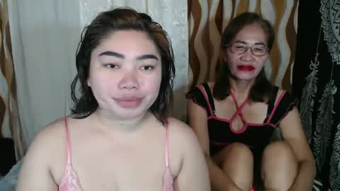 Snapshot of urhotvivian11 chatting on February 27, 5:13 am urhotvivian11 online show from February 27, 5:13 am