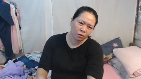 urpinay_singlemother online show from July 12, 10:49 am