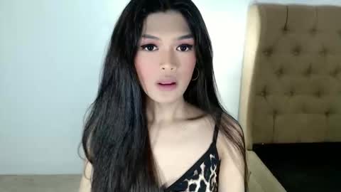 HI IM SHINE  online show from November 24, 6:59 am