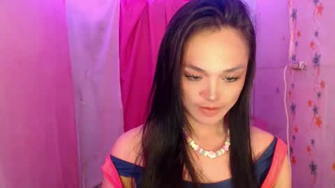 TYRA online show from May 6, 10:03 pm