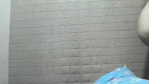 Snapshot of ursexychix_4u chatting on February 23, 7:34 pm ursexychix_4u online show from February 23, 7:34 pm