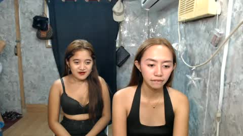 ursweetpinky online show from June 13, 10:45 am