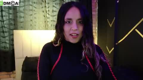 vaiolet online show from March 17, 7:40 pm