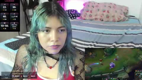 Vaiolet1314 online show from January 16, 9:38 am