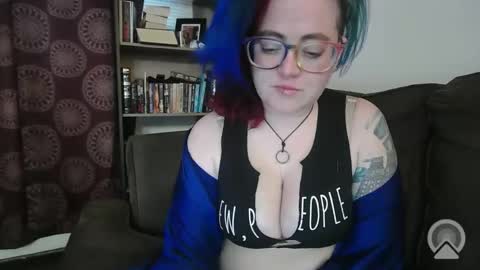 valarieak online show from March 29, 4:11 am