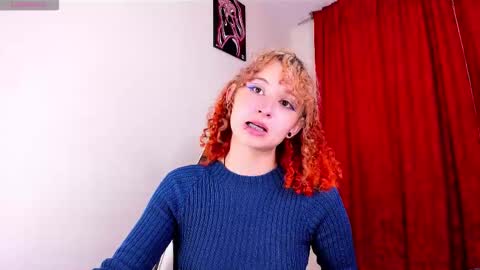 Snapshot of valent_27 chatting on September 12, 3:07 am Valentina online show from September 12, 3:07 am