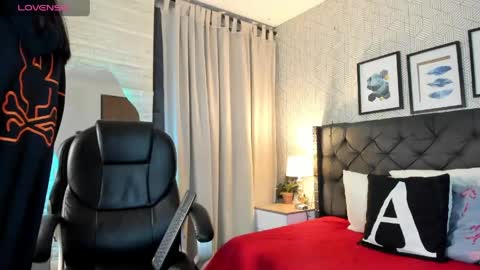 Valen online show from April 23, 12:12 pm
