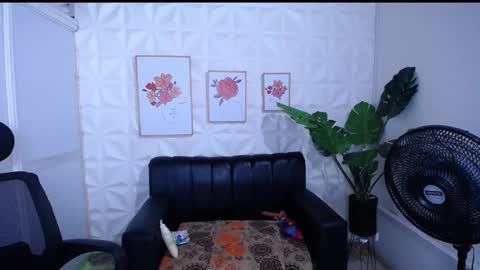 Valentina  online show from December 22, 10:02 pm