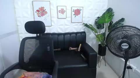 Valentina  online show from February 13, 9:28 pm