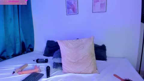 valentinehells online show from February 11, 11:12 am