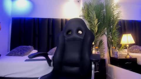 valeri_tafur online show from December 21, 11:36 am