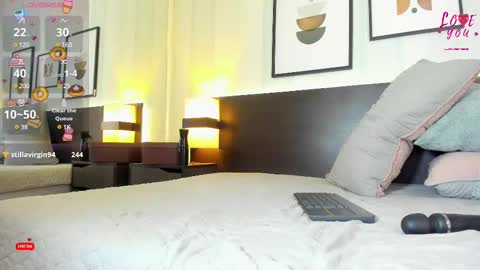 Snapshot of valeriaa_soler chatting on February 21, 2:38 pm Valeria online show from February 21, 2:38 pm