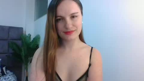 valeriafrannco online show from February 11, 5:37 am