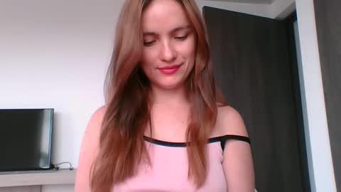 valeriafrannco online show from February 15, 7:46 pm