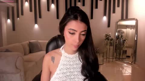 Snapshot of valeriavelvet chatting on February 10, 11:46 am Vale online show from February 10, 11:46 am