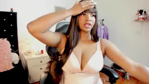 Snapshot of valeriebl chatting on October 12, 1:02 pm Valerie Blake online show from October 12, 1:02 pm