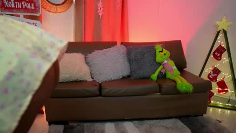 Valerie Style3 online show from December 15, 4:40 am