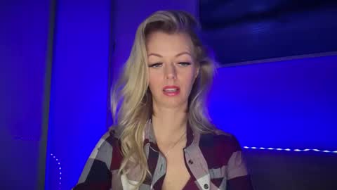 Valerie  online show from April 29, 5:30 pm